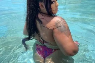 2 nights only 😍😍 🍑Busty, Curvy... - Image 1