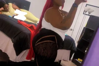 NEW IN TOWN Curvy Pretty Face ... - Image 2