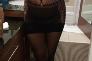 Tall Busty Blonde Valerie - Image 6