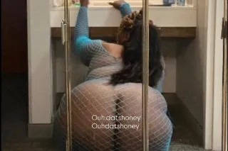 Bombshell BBW 💣😩🍑 Here For A G... - Image 1