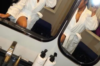 🔥 Thick Luxury Goddess – Soft Curves, Sweet Energy - Image 3