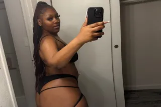 DON'T MISS OUT 😍 𝐓𝐇𝐈𝐂𝐊 ᴀɴᴅ 𝐏𝐑𝐄𝐓𝐓𝐘 💋 - Image 3