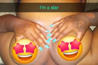 Tatted Smooth soft Mami🤤🥰👅🍑🧠🫦🤤 - Image 5