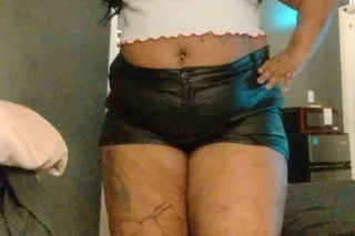 Tatted Smooth soft Mami🤤🥰👅🍑🧠🫦🤤 - Image 6